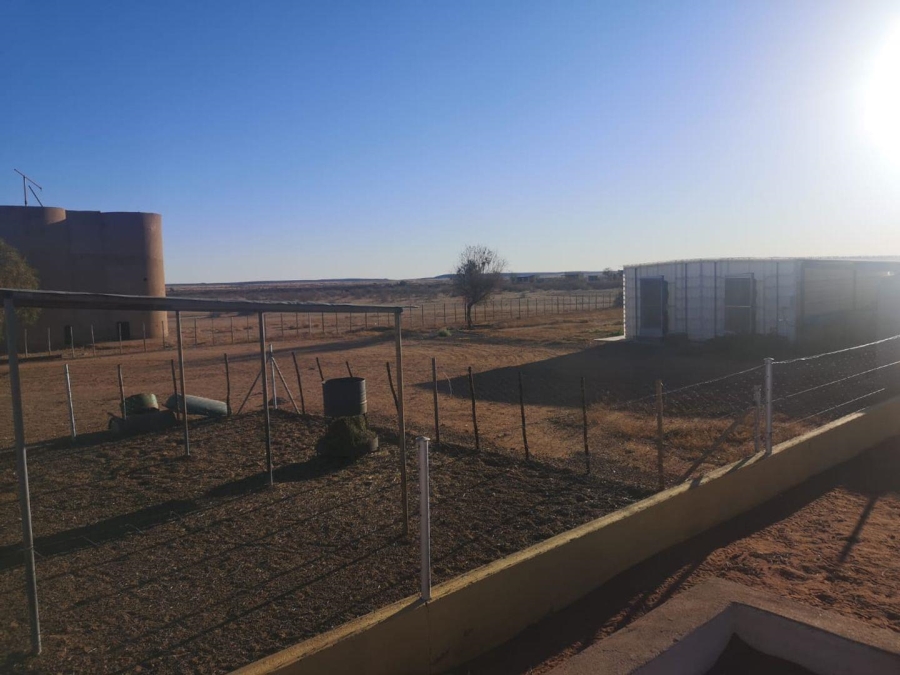 4 Bedroom Property for Sale in Upington Rural Northern Cape